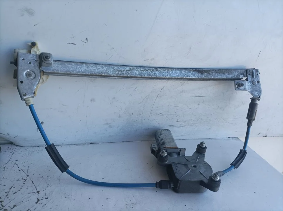 Foto de ELEVALUNAS DELANTERO DERECHO PEUGEOT 406 BERLINA (S1/S2) referencia 9615036880