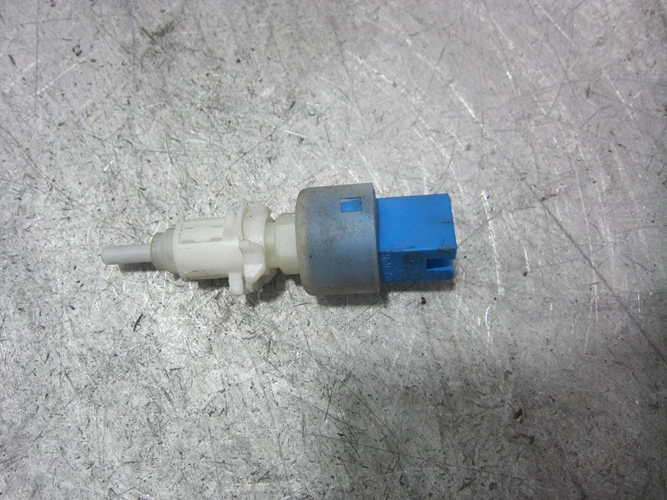 Foto de INTERRUPTOR FIAT 500 (150) BERLINA 1.2 CAT (69 CV / 51 KW) referencia B365