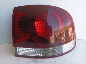 Foto de PILOTO TRASERO DERECHO VOLKSWAGEN TOUAREG (7LA) referencia 28258002