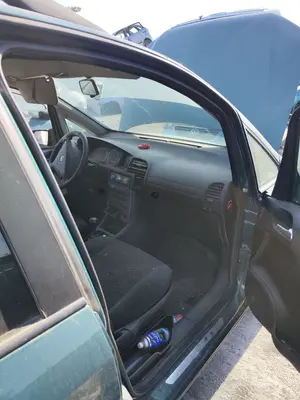 Foto de GOMAS CONTORNO PUERTA OPEL ZAFIRA A 2.0 DTI (101 CV / 74 KW)