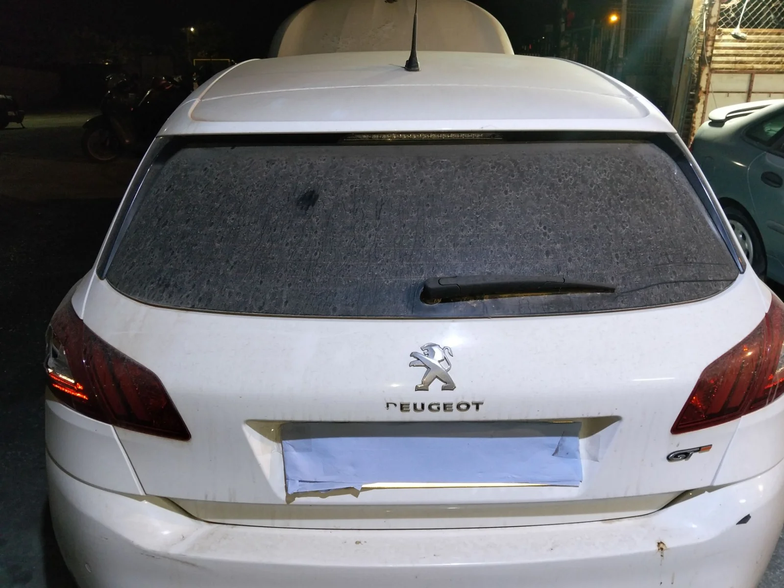 Foto de PORTON TRASERO PEUGEOT 308