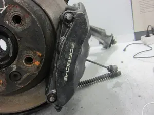 Foto de PINZA DE FRENO TRASERA IZQUIERDA PORSCHE CAYENNE (TIPO 92A) referencia 7P0615423 foto 1