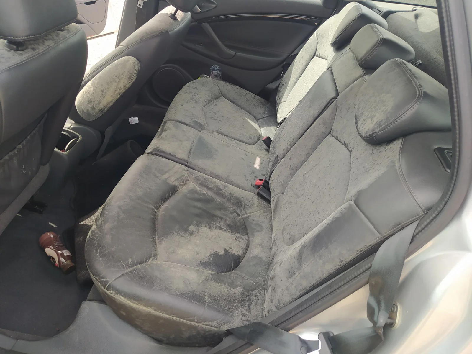 Foto de ASIENTOS TRASERO IZQUIERDO CITROEN C5 BREAK 2.0 HDi FAP CAT (RHR / DW10BTED4) (136 CV / 100 KW)