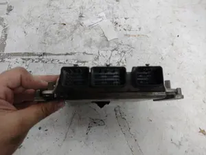 Foto de CENTRALITA MOTOR UCE CITROEN XSARA FAMILIAR 2.0 HDi CAT (RHY / DW10TD) (90 CV / 66 KW) referencia 0281010499 foto 2