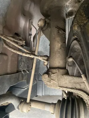 Foto de BRAZO SUSPENSION DELANTERO IZQUIERDO BMW SERIE X3 (E83) 2.0 Turbodiesel CAT (177 CV / 130 KW)