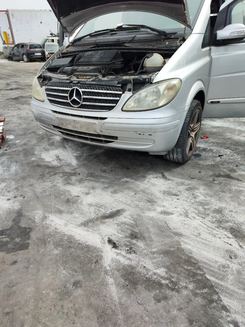 Foto de PARAGOLPES DELANTERO MERCEDES-BENZ VIANO (639) 2.1 CDI CAT (150 CV / 110 KW)