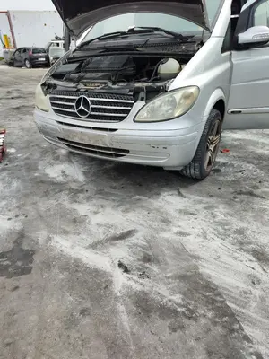 Foto de PARAGOLPES DELANTERO MERCEDES-BENZ VIANO (639) 2.1 CDI CAT (150 CV / 110 KW)