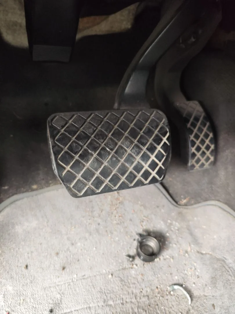 Foto de PEDAL FRENO AUDI A6 BERLINA (4B2) 2.5 V6 24V TDI (150 CV / 110 KW)
