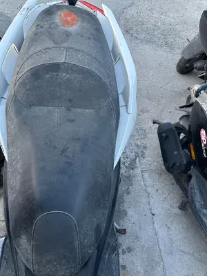Foto de ASIENTO DELANTERO YAMAHA X-MAX 300 292 cm3 - 20.6 kW (0 CV / 0 KW) foto 2
