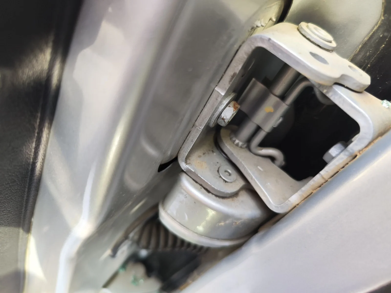 Foto de RETENEDOR PUERTA PEUGEOT 207 1.6 16V HDi (90 CV / 66 KW)