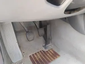 Foto de PEDAL FRENO BMW SERIE 1 BERLINA (E81/E87) 2.0 16V Diesel (163 CV / 120 KW)