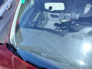 Foto de PARABRISAS VOLKSWAGEN GOLF IV BERLINA (1J1)(10.1997) 1.9 TDI (90 CV / 66 KW)