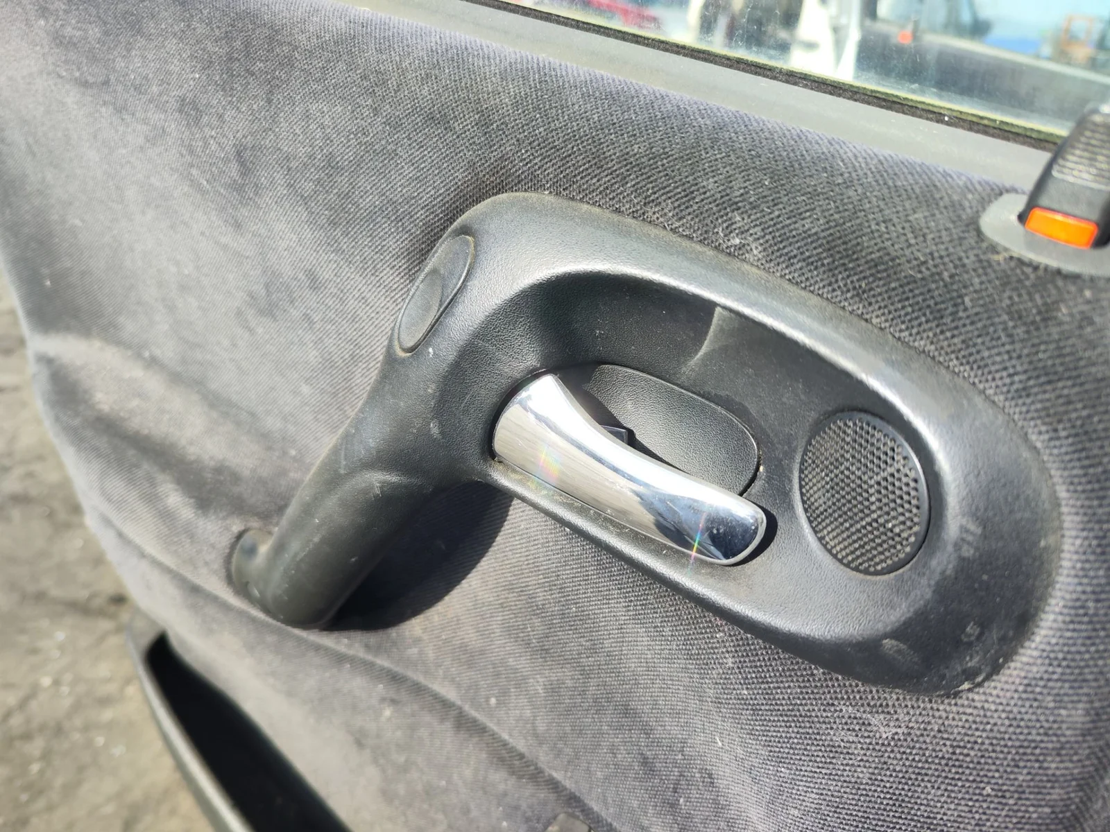 Foto de MANETA INTERIOR TRASERA IZQUIERDA OPEL VECTRA B BERLINA 2.0 DTI (101 CV / 74 KW) referencia 9134969