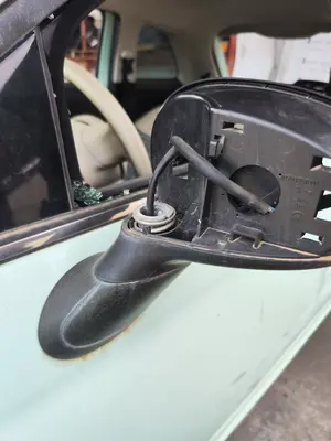 Foto de RETROVISOR IZQUIERDO FIAT 500 (150) BERLINA 1.2 CAT (69 CV / 51 KW) referencia 0735655741 foto 3