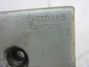 Foto de CERRADURA PUERTA DELANTERA DERECHA VOLKSWAGEN GOLF II (191/193) 1.6 Diesel (CR. JK. JP) (54 CV / 40 KW) referencia 191837016C foto 3