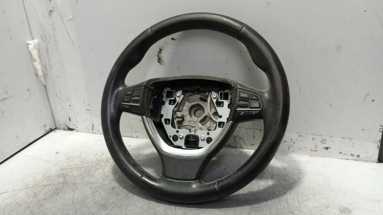 Foto de VOLANTE BMW SERIE 5 TOURING (F11) 2.0 Turbodiesel (184 CV / 135 KW) referencia B1610237090