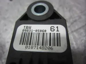 Foto de SENSOR DE IMPACTO TOYOTA AVENSIS CROSS SPORT (T27) 1.8 16V CAT (147 CV / 108 KW) referencia 8983105060 foto 3