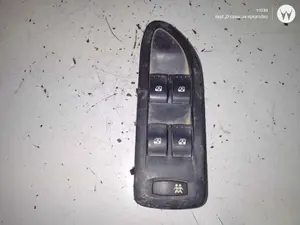 Foto de MANDO ELEVALUNAS DELANTERO IZQUIERDO RENAULT LAGUNA II (BG0) 1.9 dCi Diesel (120 CV / 88 KW) referencia 8200018989A