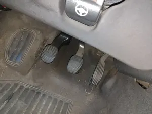 Foto de PEDAL EMBRAGUE ALFA ROMEO 147 (190) 1.9 JTD CAT (110 CV / 81 KW)