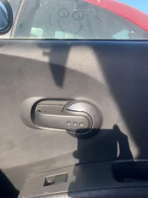 Foto de MANETA INTERIOR DELANTERA DERECHA NISSAN MICRA (K12E) referencia 80670BG00C