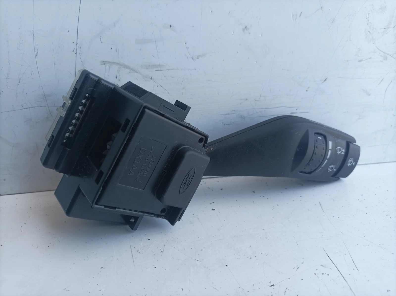 Foto de MANDO LIMPIA FORD FOCUS BERLINA (CAP) 1.8 TDCi Turbodiesel CAT (116 CV / 85 KW) referencia 4M5T17A553