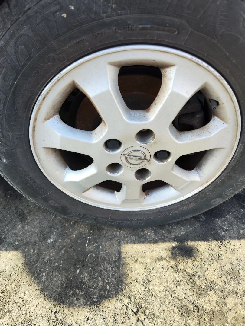 Foto de LLANTA OPEL ZAFIRA A 2.0 DTI (101 CV / 74 KW)