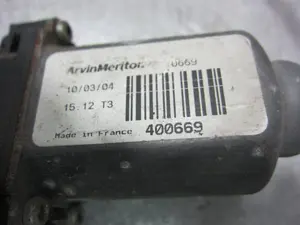 Foto de ELEVALUNAS TRASERO IZQUIERDO RENAULT LAGUNA II (BG0) 1.9 dCi Diesel (120 CV / 88 KW) referencia 400669 foto 4