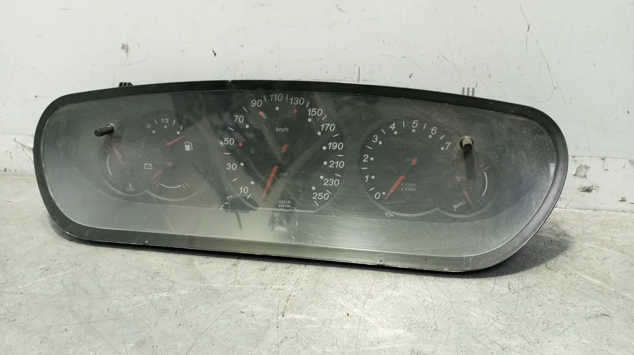 Foto de CUADRO INSTRUMENTOS CITROEN C5 BERLINA 2.0 HDi (109 CV / 80 KW) referencia 9651481380