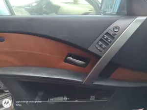 Foto de ELEVALUNAS DELANTERO IZQUIERDO BMW SERIE 5 BERLINA (E60) 3.0 Turbodiesel CAT (218 CV / 160 KW)