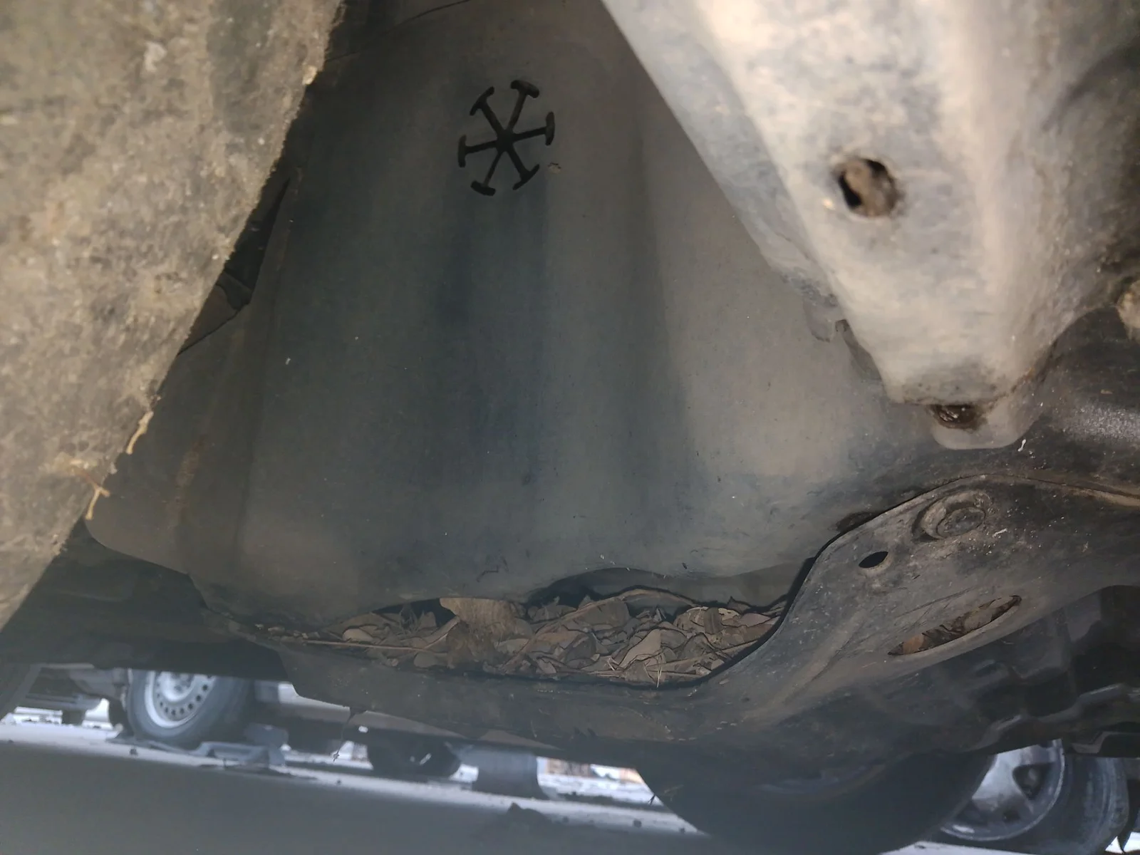 Foto de EJE DELANTERO / CUNA MOTOR MITSUBISHI GRANDIS (NA0W) 2.0 DI-D CAT (136 CV / 100 KW)
