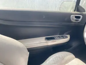 Foto de GUARNECIDO PUERTA DELANTERA IZQUIERDA PEUGEOT 307 CC CABRIO-COUPÉ (S2)