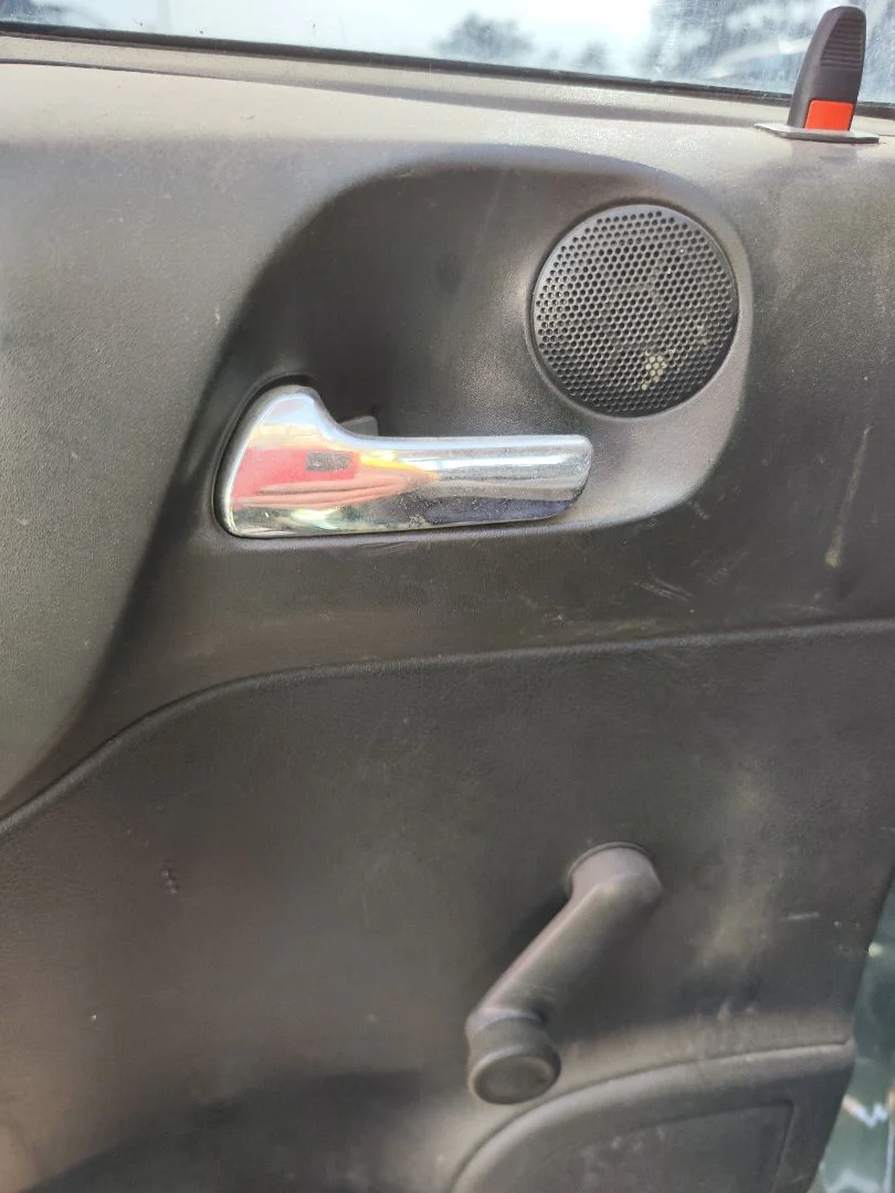Foto de MANETA INTERIOR TRASERA IZQUIERDA OPEL ZAFIRA A 2.0 DTI (101 CV / 74 KW)