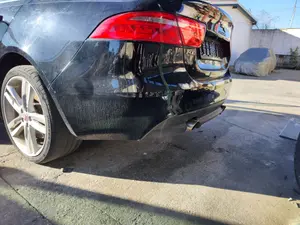 Foto de PARAGOLPES TRASERO JAGUAR XE 2.0 Turbo CAT (200 CV / 147 KW) foto 4