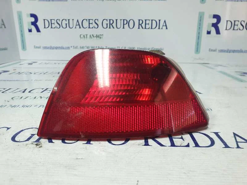 Foto de FARO ANTINIEBLA TRASERO IZQUIERDO FORD FOCUS BERLINA (CAK) referencia XS4115501A