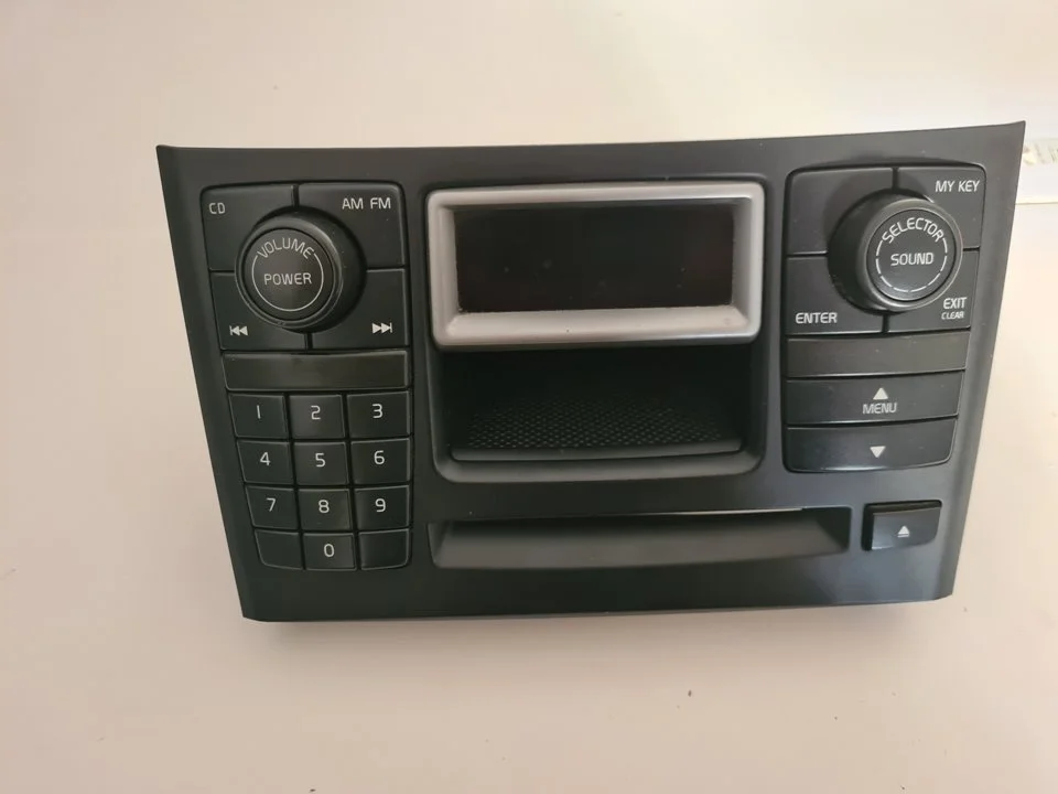 Foto de SISTEMA AUDIO / RADIO CD VOLVO XC90 2.4 Diesel CAT (185 CV / 136 KW) referencia 30752237