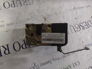 Foto de CERRADURA PUERTA DELANTERA DERECHA PEUGEOT 206 referencia 9136J1 foto 3