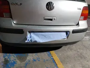 Foto de REFUERZO PARAGOLPES TRASERO VOLKSWAGEN GOLF IV BERLINA (1J1)(10.1997)