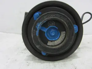 Foto de COMPRESOR AIRE ACONDICIONADO VOLKSWAGEN PASSAT (321/323/327/331) referencia 8D0260808