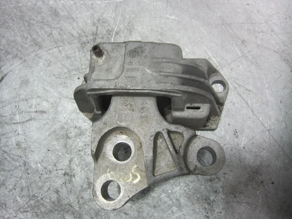 Foto de SOPORTE MOTOR DERECHO FIAT 500X (334) 2.0 16V Multijet CAT (140 CV / 103 KW) referencia 00520259080