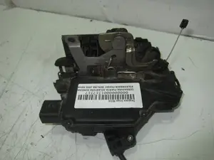 Foto de CERRADURA PUERTA DELANTERA DERECHA VOLKSWAGEN PASSAT BERLINA (3B3) 1.9 TDI (131 CV / 96 KW) foto 4