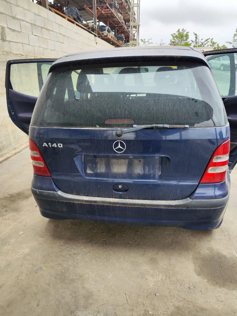 Foto de PORTON TRASERO MERCEDES-BENZ CLASE A (BM 168) 1.4 CAT (82 CV / 60 KW) referencia A1687405205