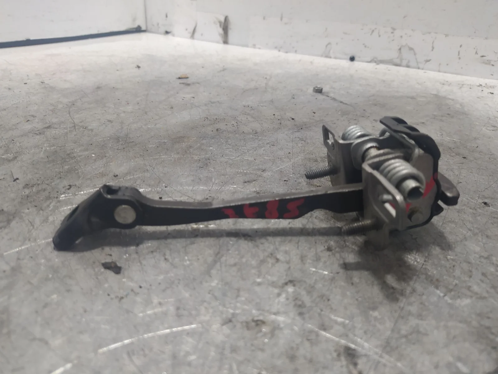 Foto de RETENEDOR PUERTA CITROEN C4 PICASSO 1.6 HDi FAP (112 CV / 82 KW) referencia MCIC B58