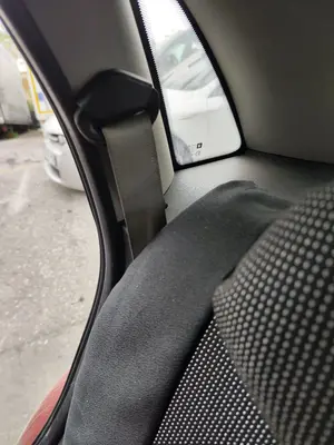 Foto de CINTURON SEGURIDAD TRASERO DERECHO OPEL CORSA C 1.2 16V CAT (Z 12 XEP / LB4) (80 CV / 59 KW)