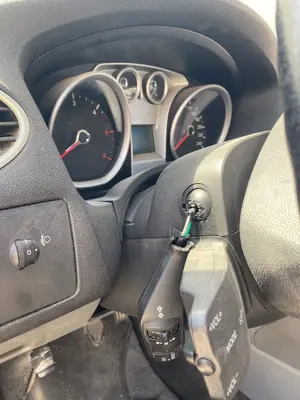 Foto de MANDO MULTIFUNCION FORD FOCUS SPORTBREAK (CB4)