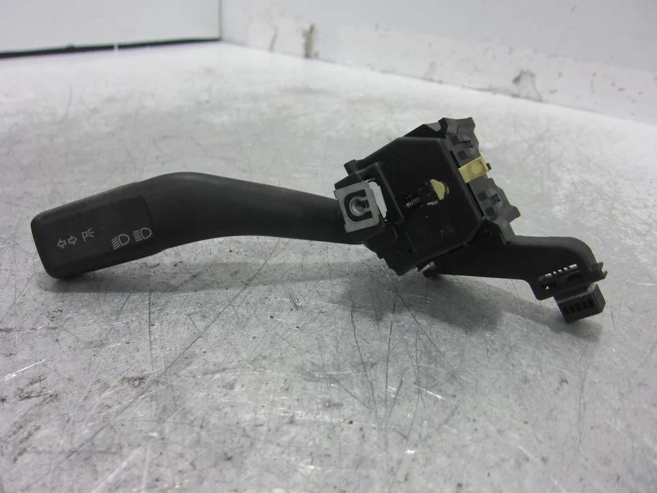 Foto de MANDO INTERMITENTES AUDI A3 (8P1) 2.0 TDI (140 CV / 103 KW) referencia 61669