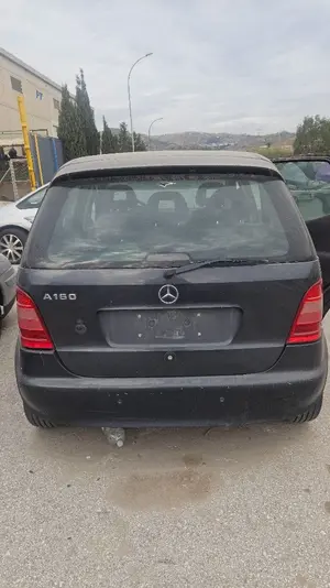 Foto de PORTON TRASERO MERCEDES-BENZ CLASE A (BM 168) 1.6 CAT (102 CV / 75 KW)