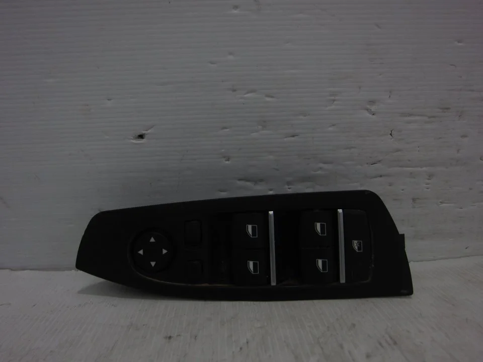 Foto de MANDO ELEVALUNAS DELANTERO IZQUIERDO VOLKSWAGEN TOURAN (1T3) 1.6 TDI DPF (105 CV / 77 KW)