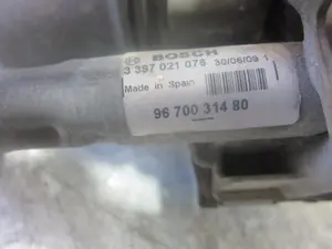 Foto de MOTOR LIMPIA DELANTERO PEUGEOT 407 1.6 HDi FAP CAT (9HZ / DV6TED4) (109 CV / 80 KW) referencia 9670031480 foto 4