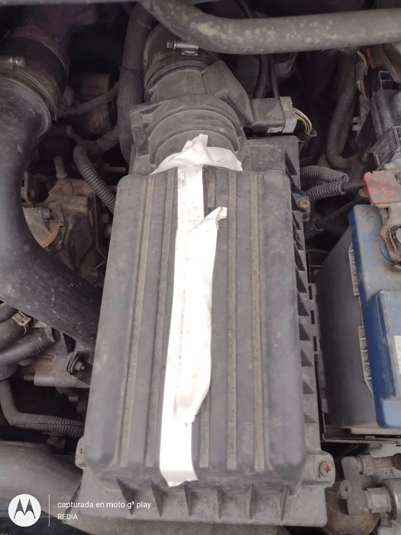 Foto de CAJA FILTRO AIRE CITROEN JUMPY 2.0 HDi CAT (RHX / DW10BTED) (94 CV / 69 KW)