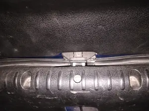 Foto de CERRADURA MALETERO / PORTON RENAULT CLIO II FASE I (B/CB0) 1.4 16V (98 CV / 72 KW)